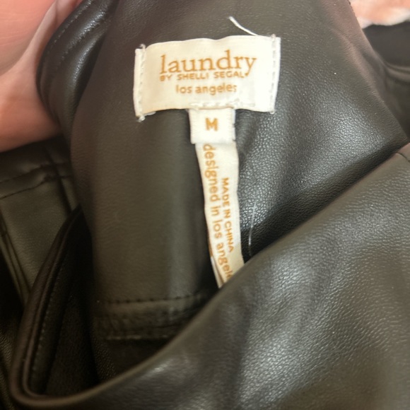 women’s pants - Picture 3 of 3